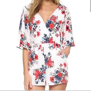 Cupcakes & Cashmere Kirei Floral Bell Sleeve Romper